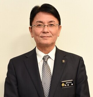 写真:知念市長 近影