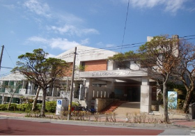 写真:石嶺図書館