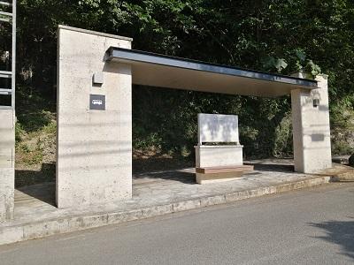 写真：バス停上屋　首里城南口