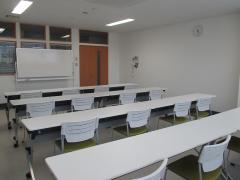 写真：会議室の様子8