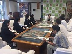 写真:報告会の様子1