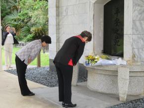 写真：納骨堂献花式