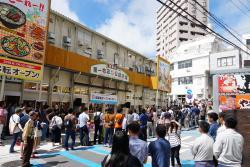 写真：仮設オープニングセレモニー