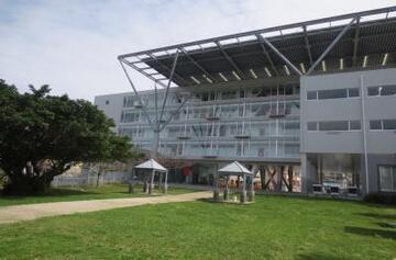 写真：なは市民協働プラザ　外観2