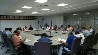 写真：推進本部会議の様子