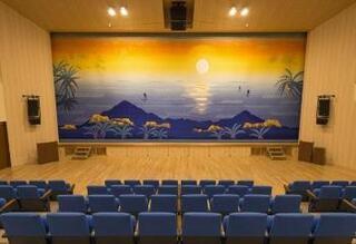 写真：多目的ホール