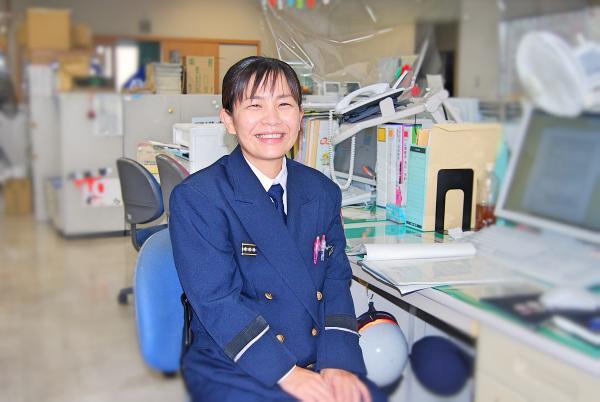 写真：ママさん消防士勤務の様子