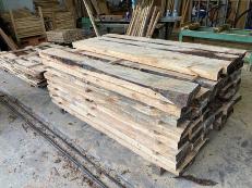 写真：リュウキュウマツベンチ製作3