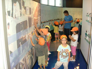 水道・下水道年表展示の写真