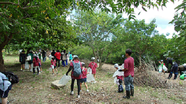写真：ごみ拾い1