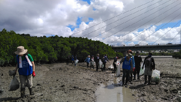 写真：ごみ拾い3