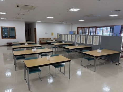 写真:2人掛け机1