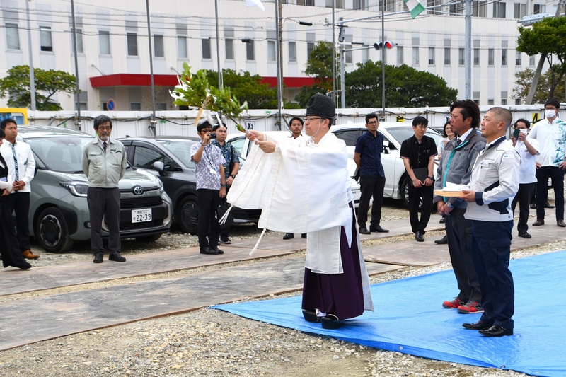 新真和志複合施設建設事業安全記念祭の清祓いの儀の様子