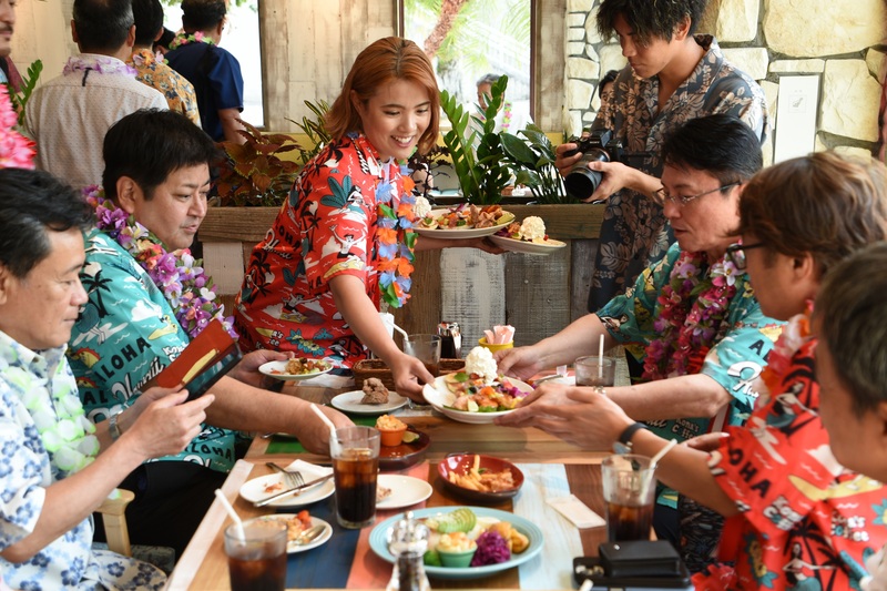 KONA’S COFFEE那覇新都心公園店での試食会の様子