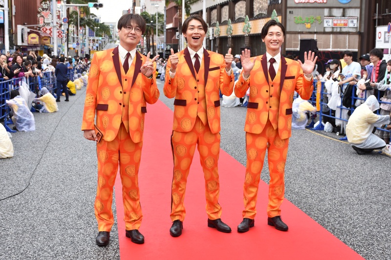 沖縄国際文化祭レッドカーペットの様子