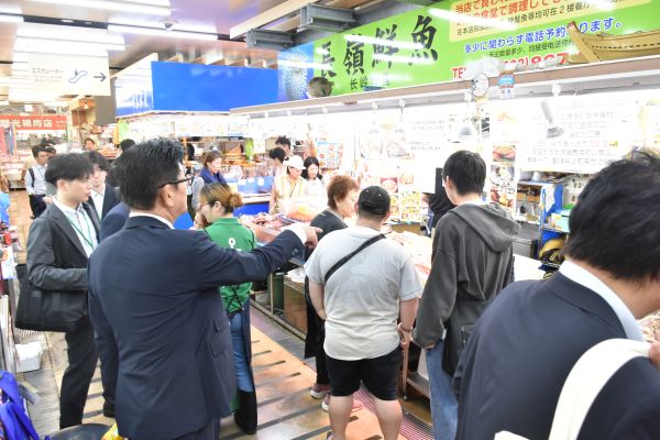 行政視察の様子