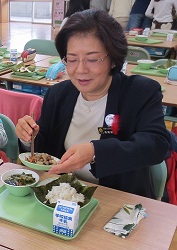 城間幹子那覇市長