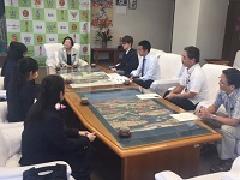 那覇市長報告にの様子