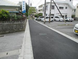 狭い道路の写真3